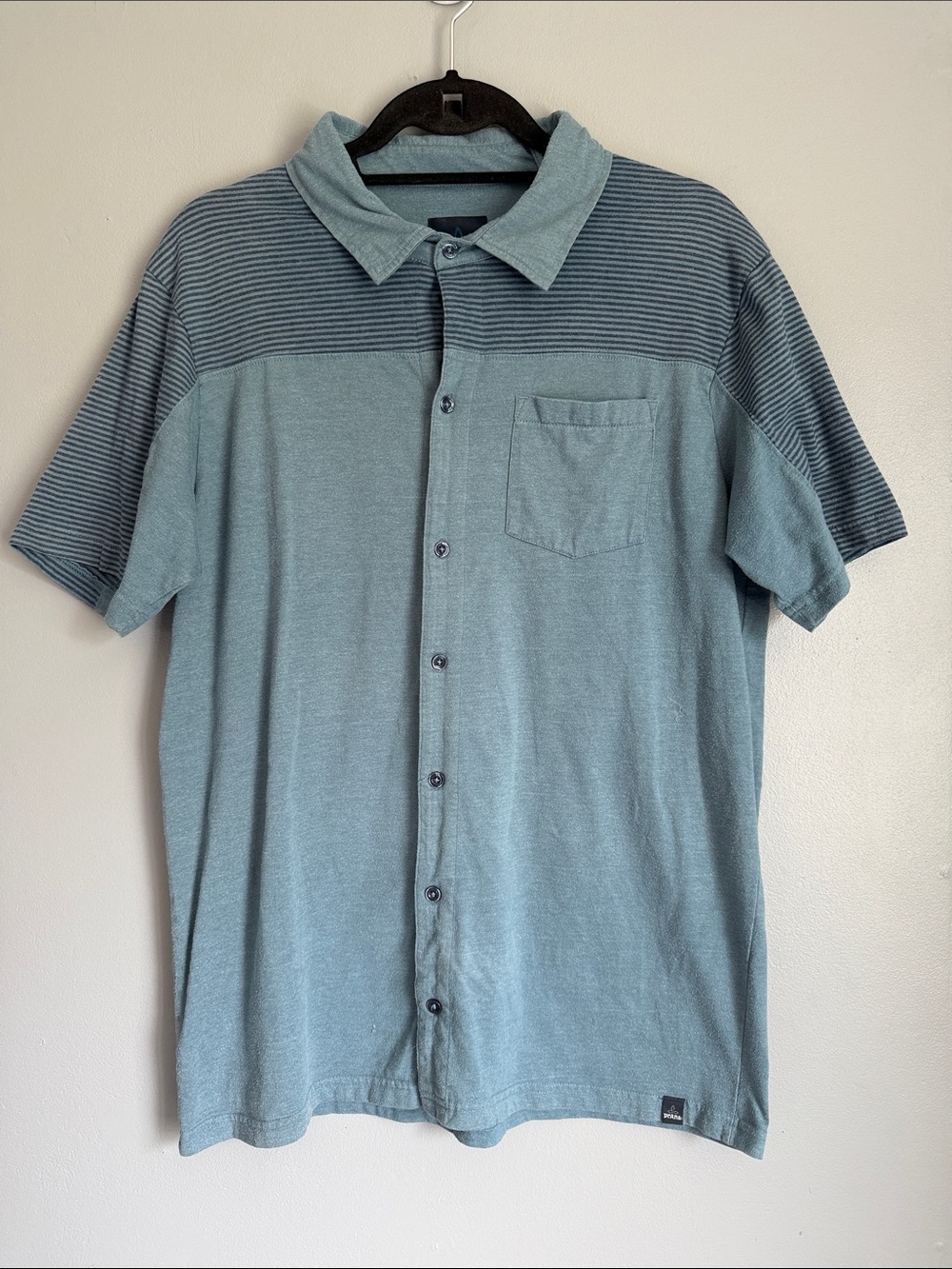 prAna Men's Outdoor Gorpcore Short Sleeve Striped Yoke Button Down Shirt Large